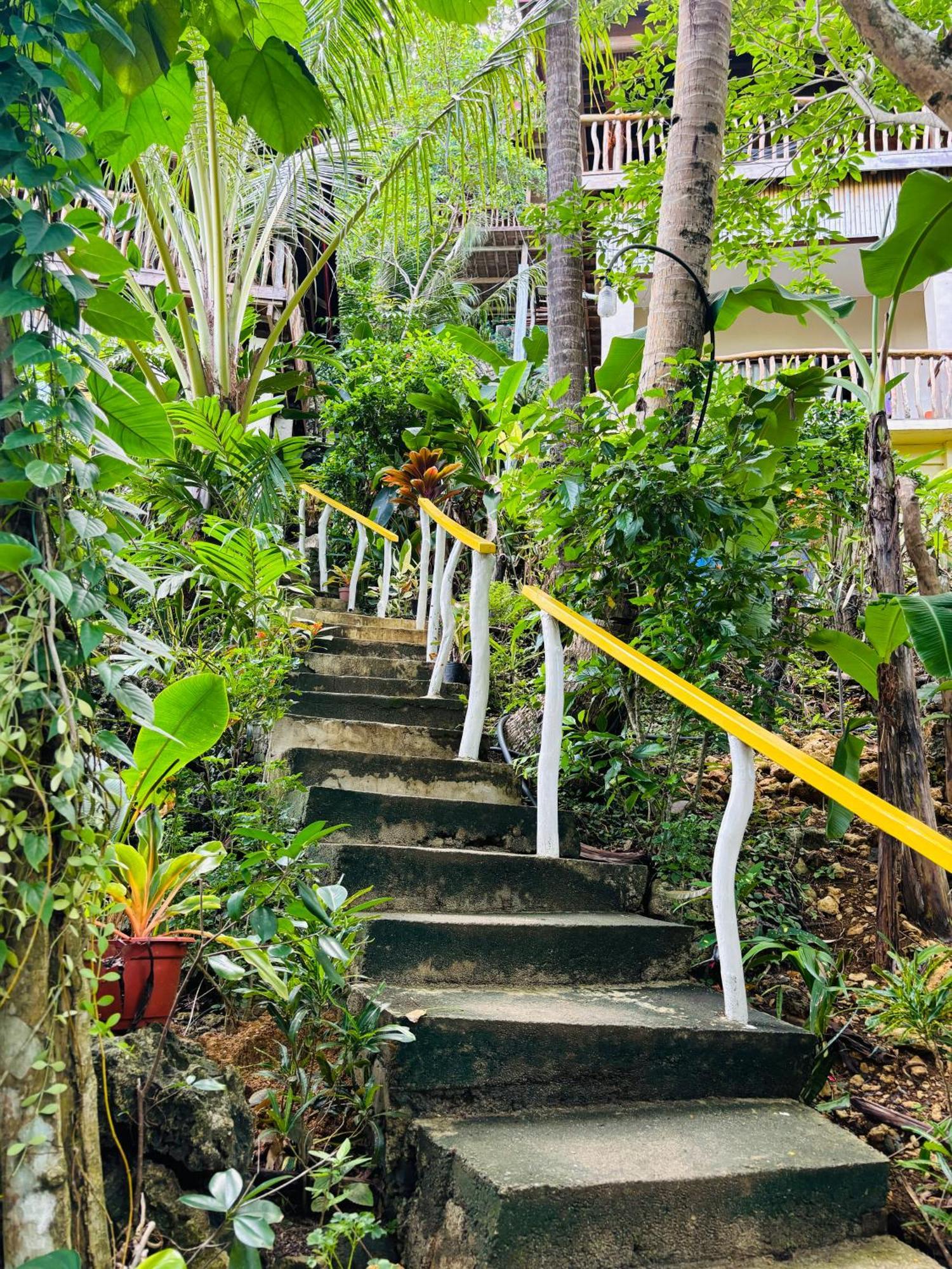 White Beach Front And Cottages Buruanga Pokoj fotografie