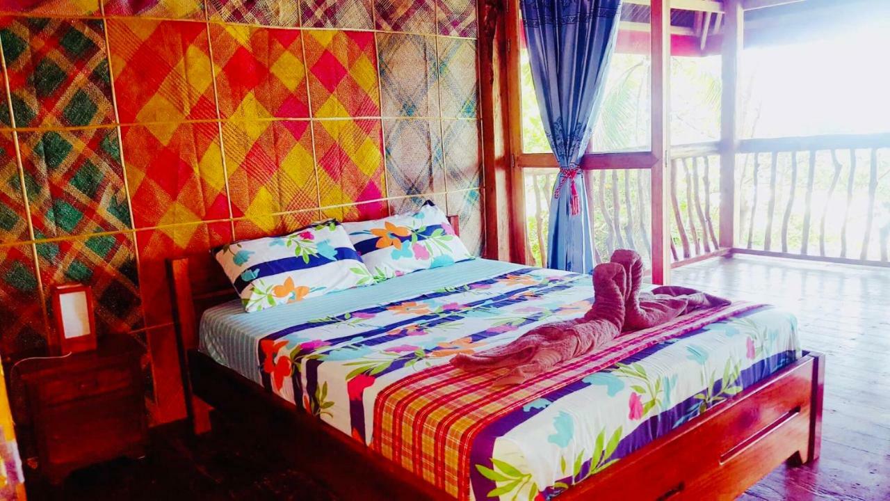 White Beach Front And Cottages Buruanga Exteriér fotografie